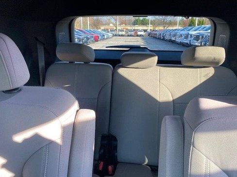 New 2026 GMC Acadia Elevation image 13