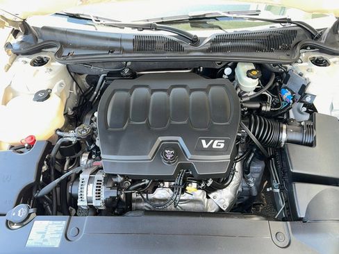 Used 2011 Buick Lucerne CXL FWD image 29