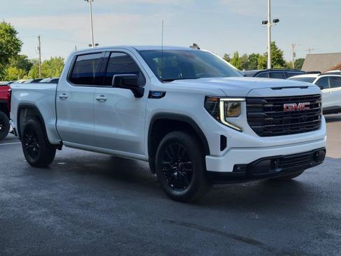 Used 2025 GMC Sierra 1500 Elevation AWD/4WD image 2
