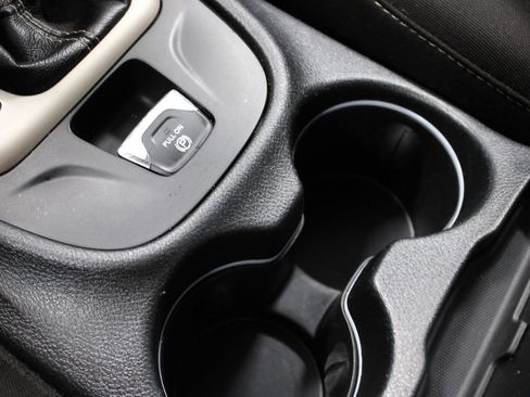 Used 2018 Jeep Cherokee Latitude image 46