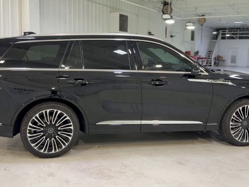New 2026 Lincoln Aviator Black Label w/ Dynamic Handling Package AWD/4WD image 2
