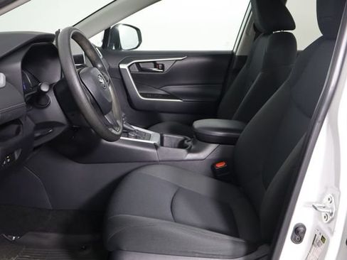 Used 2024 Toyota RAV4 LE AWD/4WD image 16
