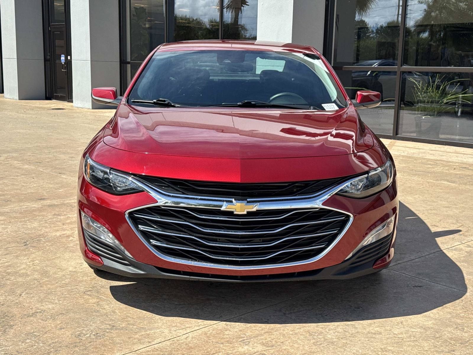 Used 2025 Chevrolet Malibu LT FWD image 8