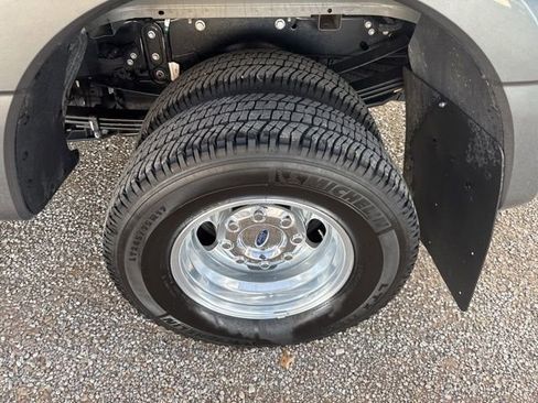 Used 2025 Ford F350 Platinum w/ Platinum Plus Package image 5