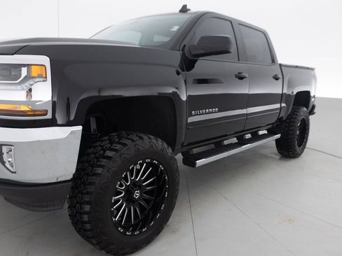Used 2017 Chevrolet Silverado 1500 LT w/ All Star Edition AWD/4WD image 12