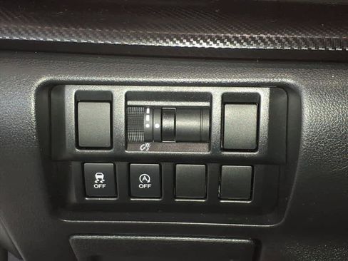 Used 2023 Subaru Crosstrek 2.0i Premium image 11