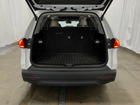 Certified 2024 Toyota Grand Highlander AWD image 13