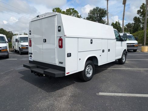 New 2025 Chevrolet Express 3500 w/ Power Convenience Package image 4