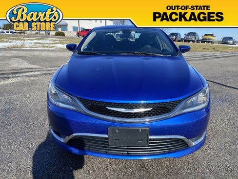 Used 2016 Chrysler 200 Limited image 2