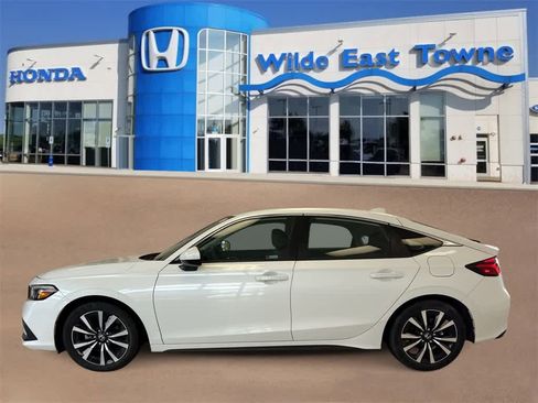 Used 2024 Honda Civic EX-L image 5