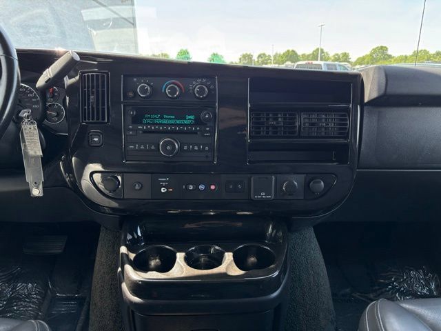 Used 2020 GMC Savana 2500 Extended w/ Enhanced Convenience Package RWD image 23
