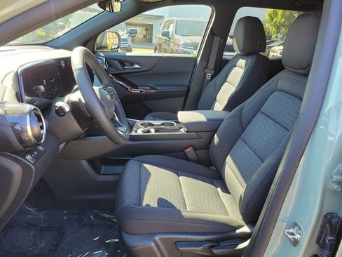 New 2026 Chevrolet Equinox LT image 17