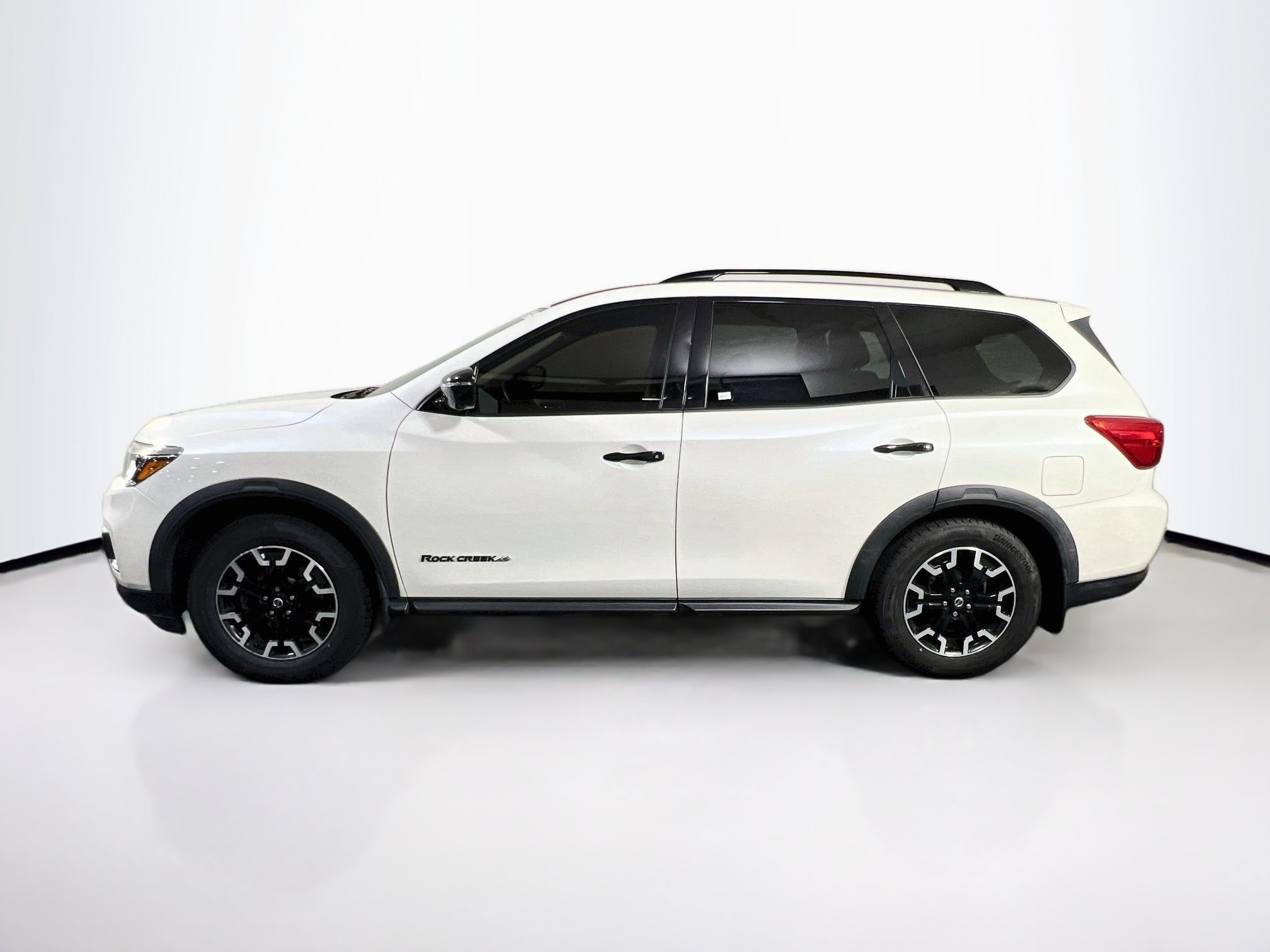 Used 2020 Nissan Pathfinder SL AWD/4WD image 8