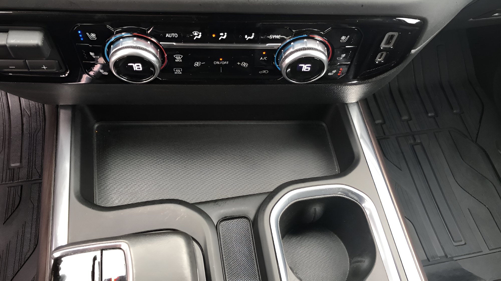Used 2022 GMC Sierra 1500 SLT w/ SLT Premium Plus Package AWD/4WD image 34