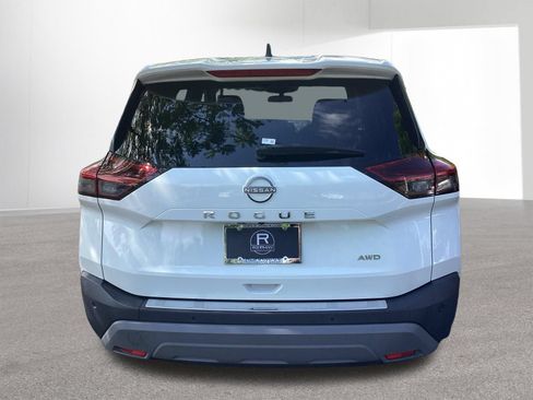 Used 2023 Nissan Rogue S AWD/4WD image 14
