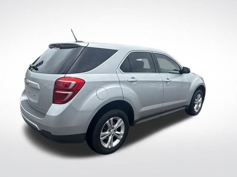 Used 2017 Chevrolet Equinox LS FWD image 5