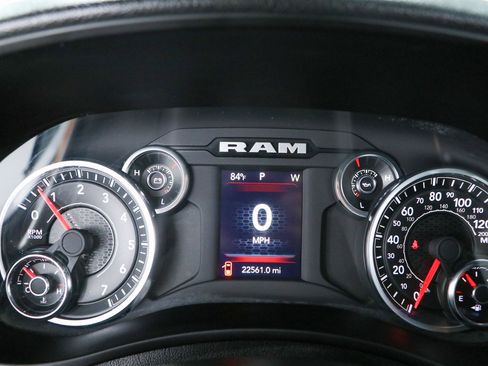 Used 2024 RAM 2500 Tradesman w/ Chrome Appearance Group AWD/4WD image 16