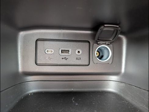 Used 2024 Chevrolet Equinox LS FWD image 18