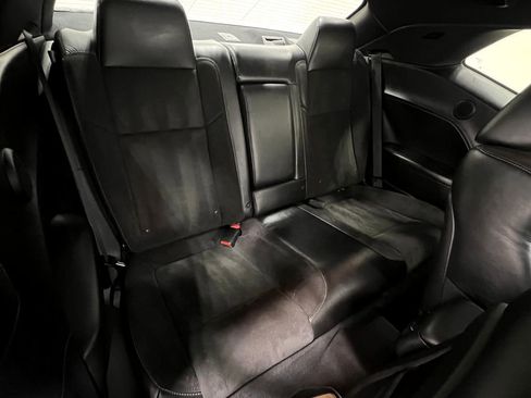 Used 2019 Dodge Challenger R/T Scat Pack w/ Plus Package RWD image 32