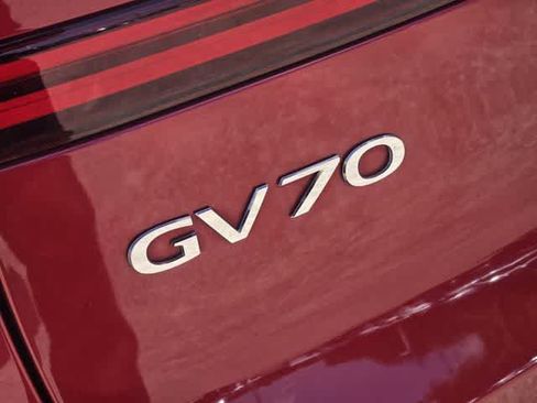 Used 2023 Genesis GV70 2.5T w/ Select Package AWD/4WD image 7