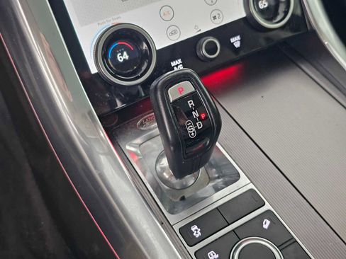 Used 2020 Land Rover Range Rover Sport HSE image 30