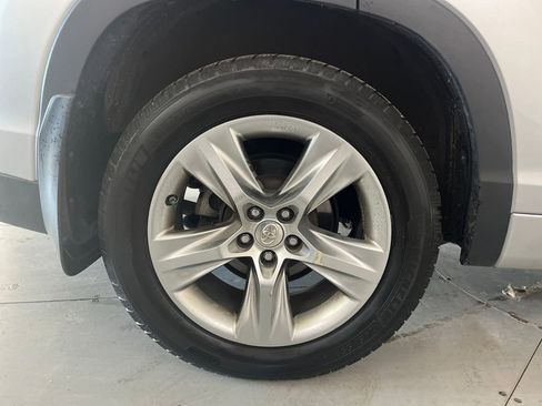 Used 2015 Toyota Highlander Limited Platinum image 11