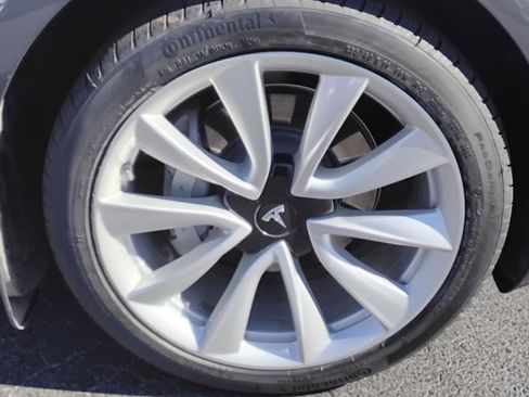 Used 2018 Tesla Model 3 Long Range image 12