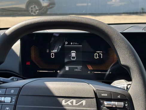 Used 2025 Kia K4 FWD image 38