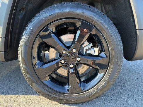 New 2025 Jeep Grand Cherokee L Limited image 15