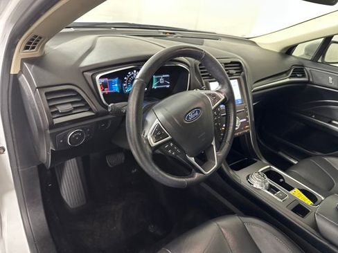 Used 2020 Ford Fusion Titanium image 13