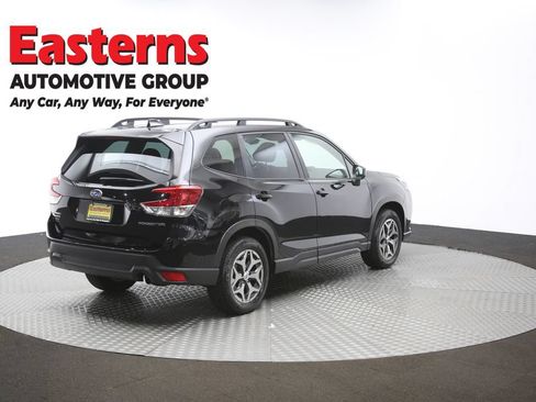 Used 2023 Subaru Forester Premium AWD/4WD image 45