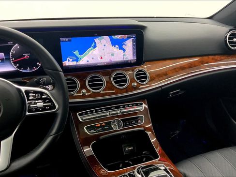 Used 2020 Mercedes-Benz E 350 Sedan image 25