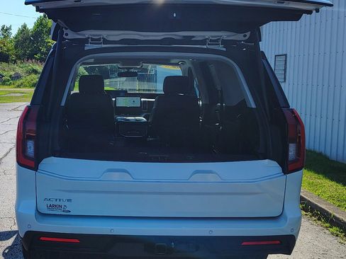 New 2026 Ford Expedition Active AWD/4WD image 13