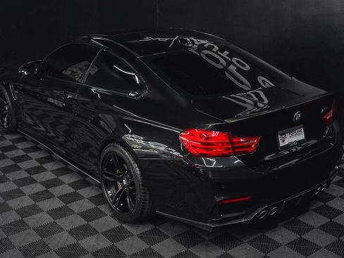 Used 2015 BMW M4 Coupe w/ Executive Package RWD image 29