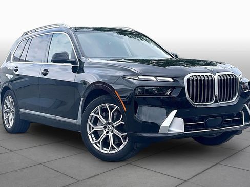 Certified 2026 BMW X7 xDrive40i AWD/4WD image 2