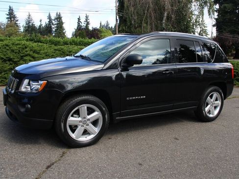 Used 2011 Jeep Compass Limited AWD/4WD image 1