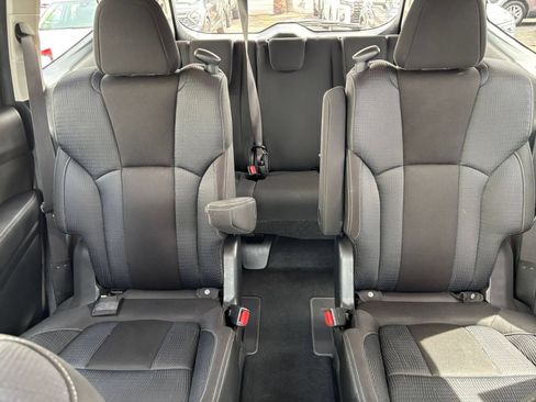 Used 2024 Subaru Ascent Premium w/ Convenience Package AWD/4WD image 39