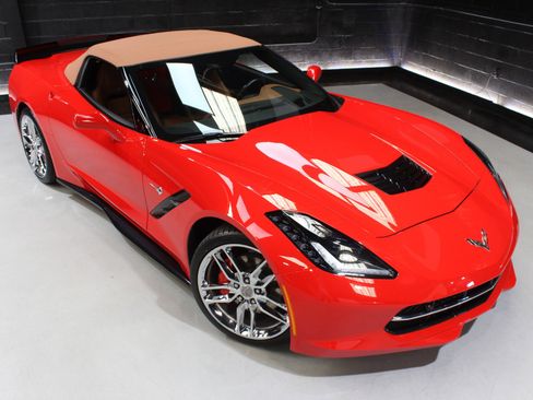Used 2019 Chevrolet Corvette Stingray Convertible w/ 2LT Preferred Equipment Group image 7