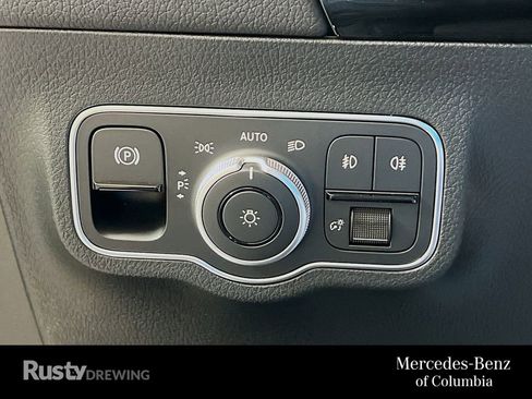 Used 2025 Mercedes-Benz GLA 250 4MATIC image 10