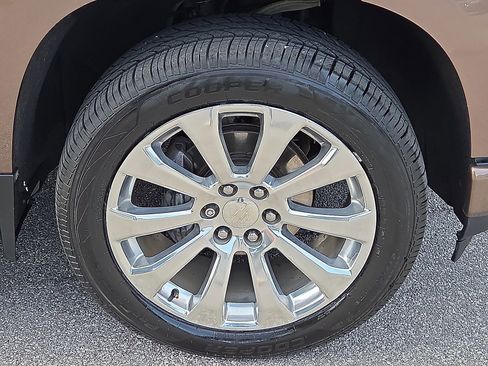 Used 2019 Chevrolet Silverado 1500 High Country AWD/4WD image 7