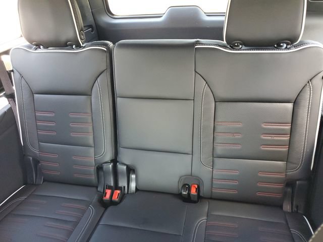 Used 2025 GMC Yukon XL AT4 Ultimate w/ LPO, Floor Liner Package AWD/4WD image 24