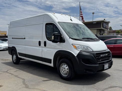 Used 2023 RAM ProMaster 2500 FWD image 5