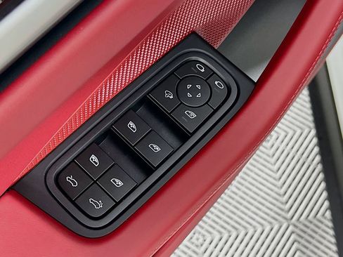 New 2026 Porsche Macan 4 Electric AWD/4WD image 20
