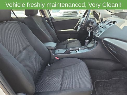 Used 2012 MAZDA MAZDA3 i Touring FWD image 10