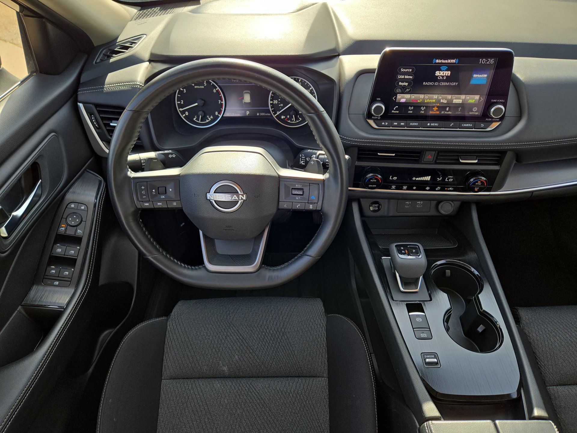Used 2025 Nissan Rogue SV FWD image 14