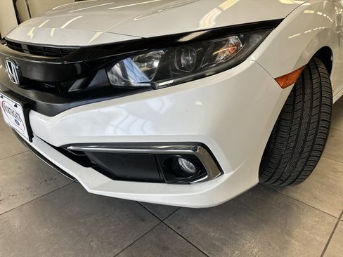 Used 2019 Honda Civic EX image 17