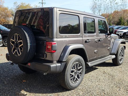 New 2026 Jeep Wrangler Sahara image 4