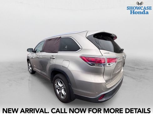 Used 2016 Toyota Highlander Limited Platinum AWD/4WD image 4
