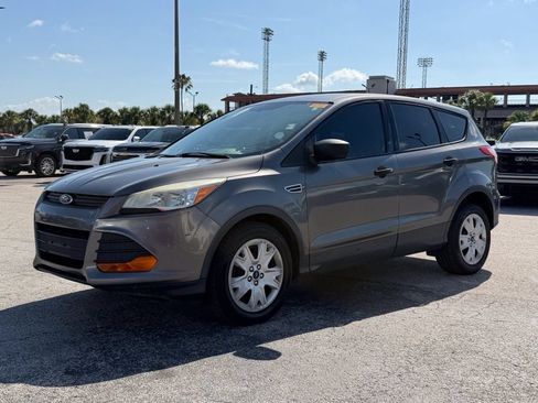 Used 2014 Ford Escape S FWD image 9