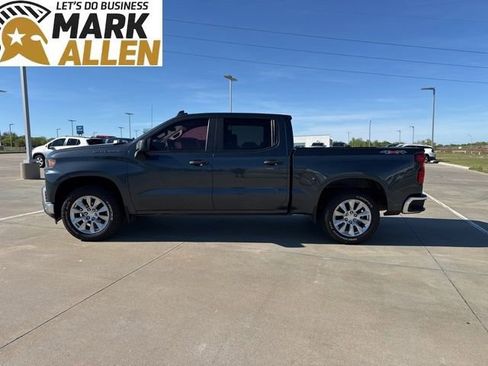 Used 2020 Chevrolet Silverado 1500 Custom w/ Custom Convenience Package image 3